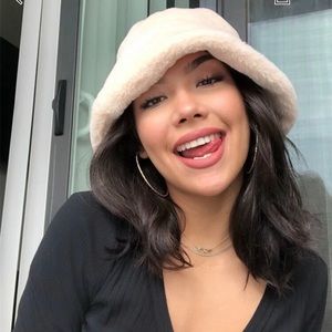 COPY - Soft Beige Hat!